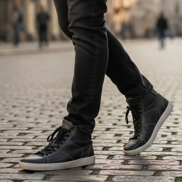 Roan Roost High Tops NWT Size 12 S4001 main image 4